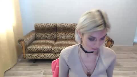 sexybeatriice online show from November 27, 2025, 7:54 am