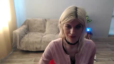 sexybeatriice online show from April 5, 2026, 6:21 am