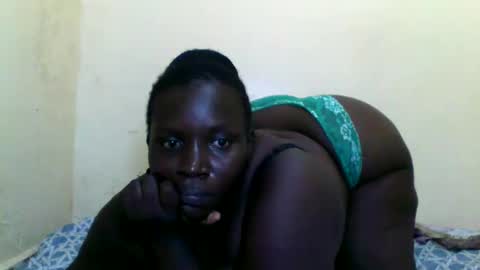 Snapshot of sexyblackberry7 chatting on February 3, 2025, 10:00 pm MAUREEN online show from February 3, 2025, 10:00 pm