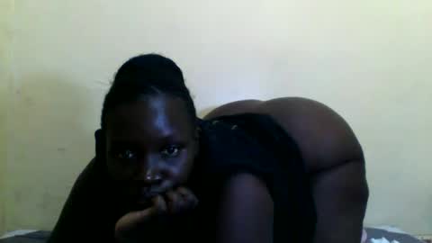 Snapshot of sexyblackberry7 chatting on February 5, 2025, 5:30 am MAUREEN online show from February 5, 2025, 5:30 am