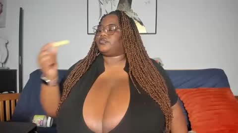 sexyblackhugetits online show from February 12, 2025, 11:41 pm