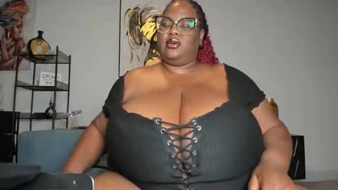 sexyblackhugetits online show from November 16, 2025, 5:18 pm