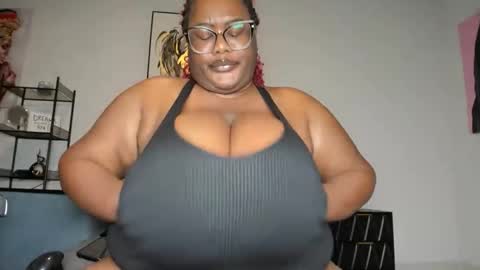 sexyblackhugetits online show from November 29, 2025, 4:10 pm