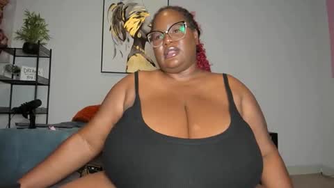 sexyblackhugetits online show from December 14, 2025, 4:29 am