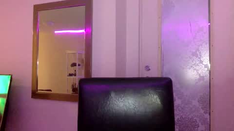 Snapshot of sexyblondiifreak chatting on April 1, 2026, 2:34 am karmen online show from April 1, 2026, 2:34 am