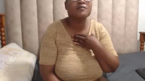 sexybustyxx online show from September 23, 2025, 6:33 pm