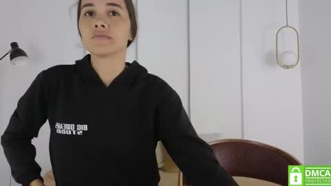 chanell and yina online show from November 29, 2025, 1:25 pm