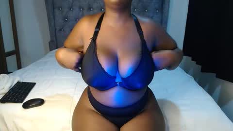 sexychocco online show from October 27, 2025, 4:49 am