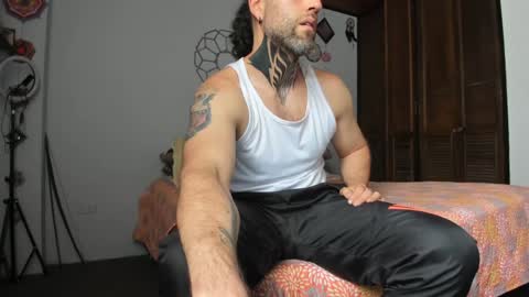 Snapshot of sexycolombian2022 chatting on December 28, 2024, 6:40 pm Antonioylola online show from December 28, 2024, 6:40 pm