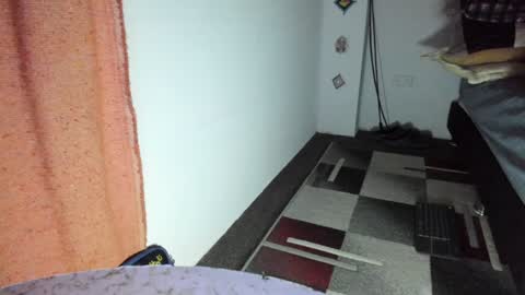 Snapshot of sexycolombian2022 chatting on January 3, 2025, 12:19 pm Antonioylola online show from January 3, 2025, 12:19 pm