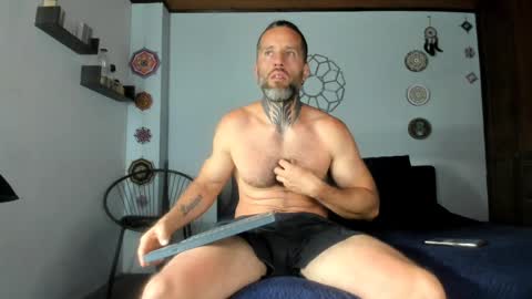 Snapshot of sexycolombian2022 chatting on April 2, 2026, 4:26 pm Antonioylola online show from April 2, 2026, 4:26 pm