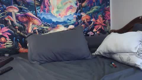 Snapshot of sexydarkhunter2 chatting on November 25, 2025, 9:48 pm Mike online show from November 25, 2025, 9:48 pm