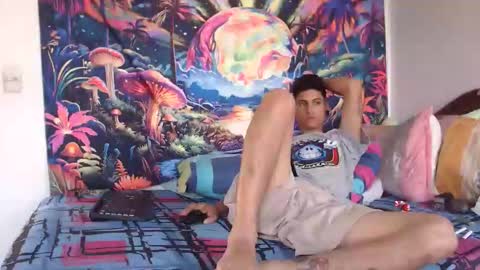 Snapshot of sexydarkhunter2 chatting on December 18, 2025, 9:54 pm Mike online show from December 18, 2025, 9:54 pm