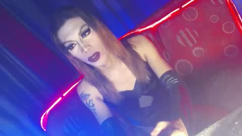 Snapshot of sexydevine_34 chatting on February 24, 2026, 7:56 pm Devine online show from February 24, 2026, 7:56 pm