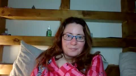 Snapshot of sexyemilyoliver chatting on February 16, 2026, 8:05 pm Emily online show from February 16, 2026, 8:05 pm