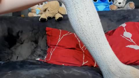 Ari online show from December 18, 2025, 5:02 am