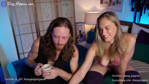 Snapshot of sexyhippies chatting on October 27, 2025, 4:00 pm Melissa  Jason online show from October 27, 2025, 4:00 pm