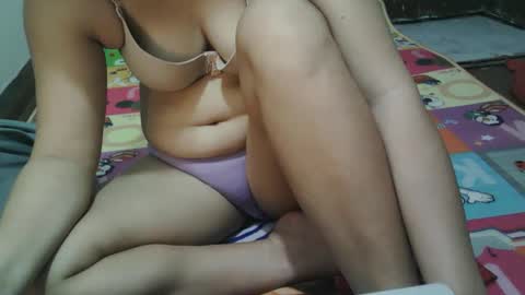 Snapshot of sexyhot_bella chatting on January 12, 2026, 2:28 am Bella online show from January 12, 2026, 2:28 am