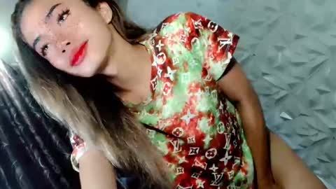 Snapshot of sexyhotbabe18 chatting on December 2, 2024, 8:44 pm sexyhotbabe18 online show from December 2, 2024, 8:44 pm