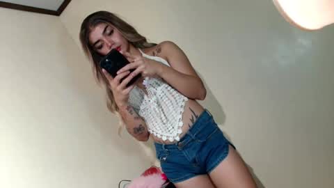 sexyhotbabe18 online show from May 14, 2026, 12:17 am