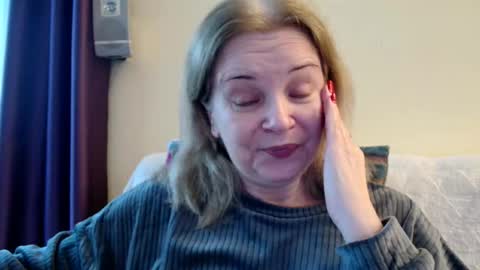 Snapshot of sexyjennyeu chatting on February 8, 2026, 1:58 pm Jenny online show from February 8, 2026, 1:58 pm