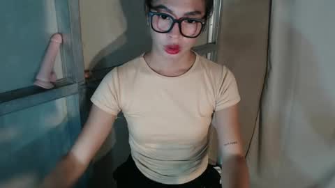 Snapshot of sexylaylia chatting on January 15, 2026, 3:22 am Laylia3 online show from January 15, 2026, 3:22 am