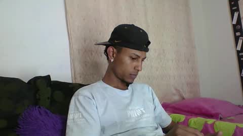 Sexy leon online show from October 20, 2025, 5:35 pm