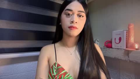 sexylovekai online show from October 29, 2025, 8:43 pm