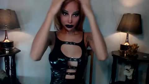 Snapshot of sexylusty2258 chatting on May 24, 2026, 2:49 am Queen Sofia online show from May 24, 2026, 2:49 am
