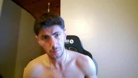 Snapshot of sexymann17 chatting on May 31, 2026, 10:33 pm sexymann17 online show from May 31, 2026, 10:33 pm