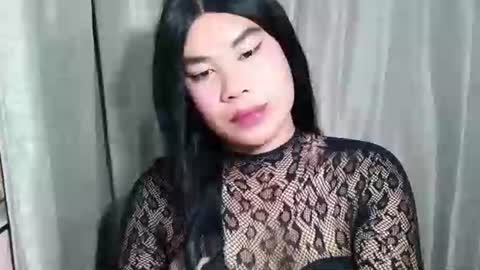 Snapshot of sexymika_xoxo chatting on March 17, 2026, 5:22 am Mika online show from March 17, 2026, 5:22 am