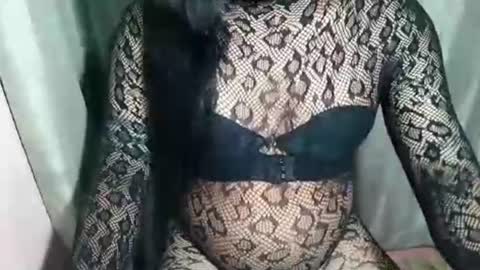 Snapshot of sexymika_xoxo chatting on April 7, 2026, 6:03 am Mika online show from April 7, 2026, 6:03 am