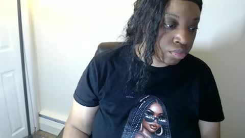 SexyMona online show from April 4, 2026, 10:24 am