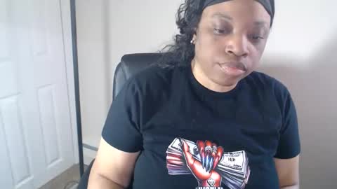 SexyMona online show from May 16, 2026, 4:39 pm