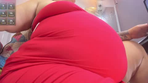 Snapshot of sexymoonlatina chatting on April 12, 2026, 7:08 pm Natasha online show from April 12, 2026, 7:08 pm