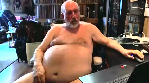 Grizz Lee Bear online show from October 23, 2025, 11:31 am