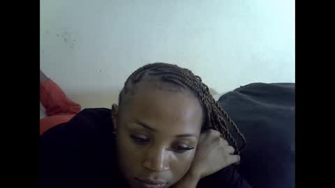 Snapshot of sexypetite4 chatting on October 5, 2025, 6:06 pm SHARON online show from October 5, 2025, 6:06 pm
