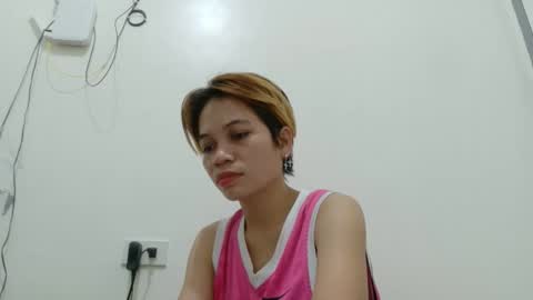 sexypinay_lyn online show from April 5, 2026, 5:21 pm