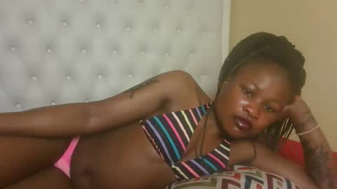 queenivy online show from October 7, 2025, 1:36 am