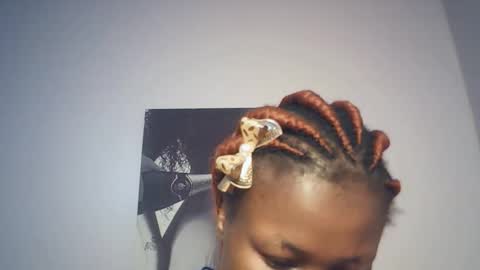 queenivy online show from December 20, 2025, 7:48 am