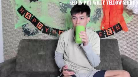 MATIAS-18   THIAHO -18  MAX-19  NICOKALY-19  CAIN-19   MOD ESTEBAN online show from October 13, 2025, 7:36 pm