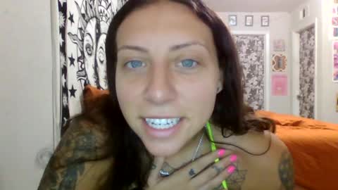 Snapshot of sexytatslut369 chatting on June 20, 2026, 5:38 pm sexytatslut369 online show from June 20, 2026, 5:38 pm