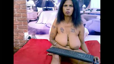 Snapshot of sexyva4u2luv chatting on April 1, 2026, 1:41 pm sexyva4u2luv online show from April 1, 2026, 1:41 pm