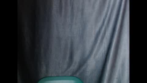 Snapshot of sexyxbunnyxx chatting on December 5, 2024, 7:05 am Blue online show from December 5, 2024, 7:05 am