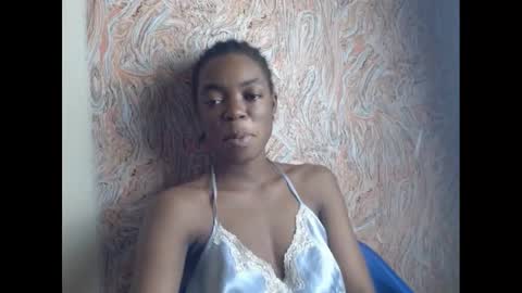 Snapshot of sexyxbunnyxx chatting on December 8, 2024, 8:04 pm Blue online show from December 8, 2024, 8:04 pm