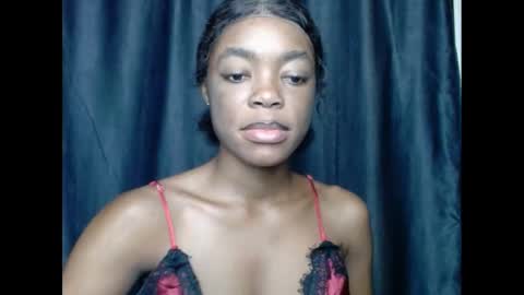 Snapshot of sexyxbunnyxx chatting on December 13, 2024, 7:04 am Blue online show from December 13, 2024, 7:04 am