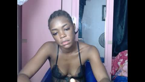 Snapshot of sexyxbunnyxx chatting on January 12, 2025, 8:14 pm Blue online show from January 12, 2025, 8:14 pm