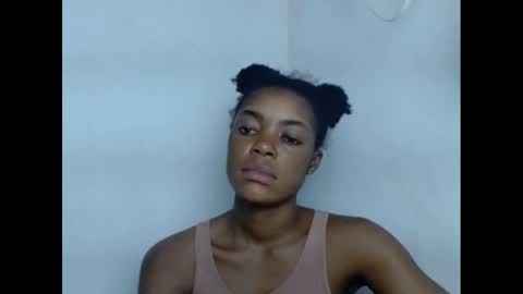 Snapshot of sexyxbunnyxx chatting on February 3, 2025, 7:21 pm Blue online show from February 3, 2025, 7:21 pm