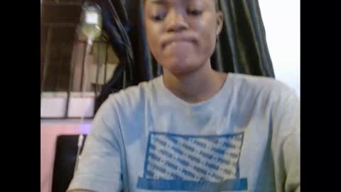 Snapshot of sexyxbunnyxx chatting on February 4, 2025, 9:52 pm Blue online show from February 4, 2025, 9:52 pm
