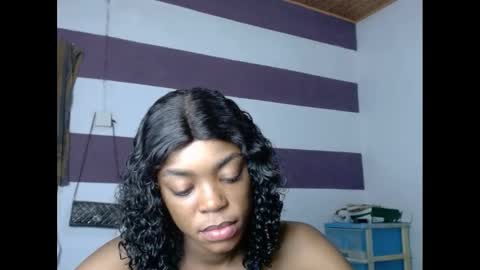 Snapshot of sexyxbunnyxx chatting on February 6, 2025, 9:06 pm Blue online show from February 6, 2025, 9:06 pm